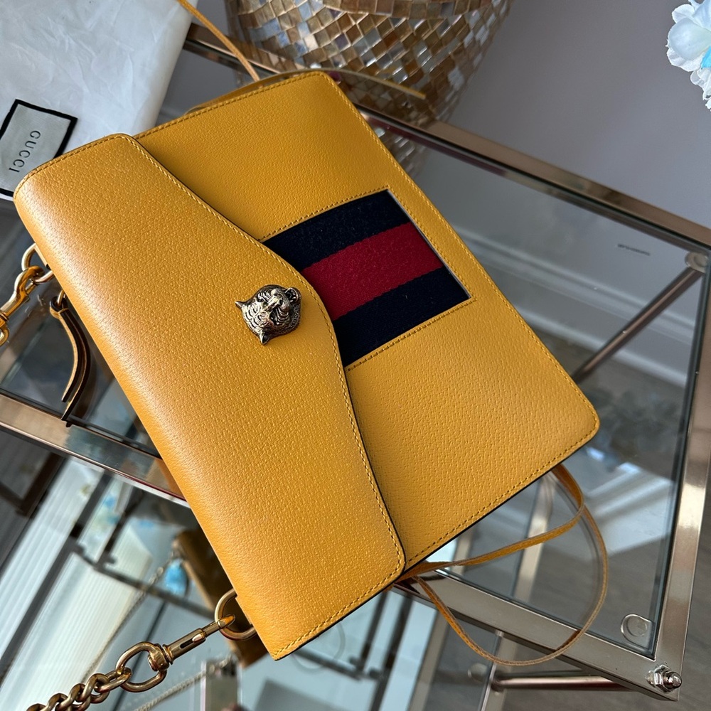 Gucci Mustard Leather Shoulder Bag with Gold Chain - Picture 4 of 16